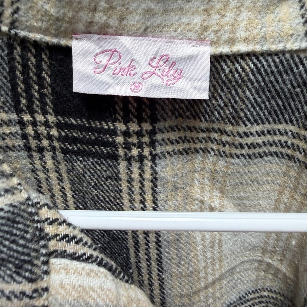 Pink Lily Shacket Size M - Picture 4 of 7